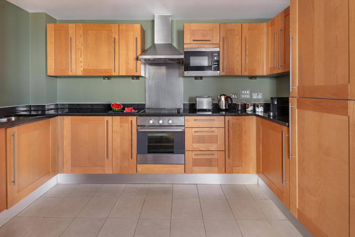 Marlin Apartments Commercial Road - Limehouse Лондон Екстер'єр фото